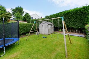 Furniss Avenue Dore